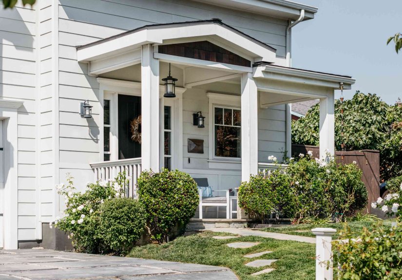 60 Warm and Welcoming Front Porch Ideas