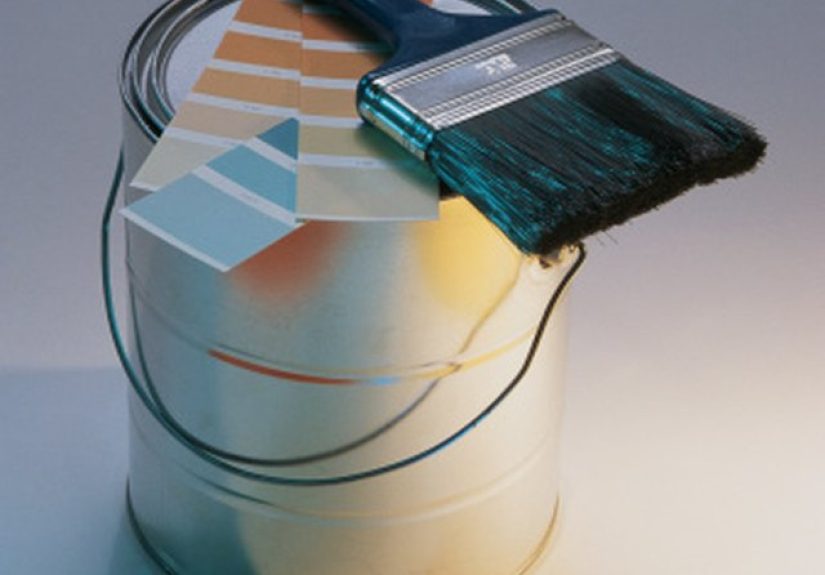 How to Keep Acrylic Paint From Flaking Off Glass
