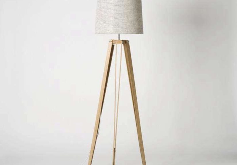 Oak RS-2 Tripod Floor Lamp