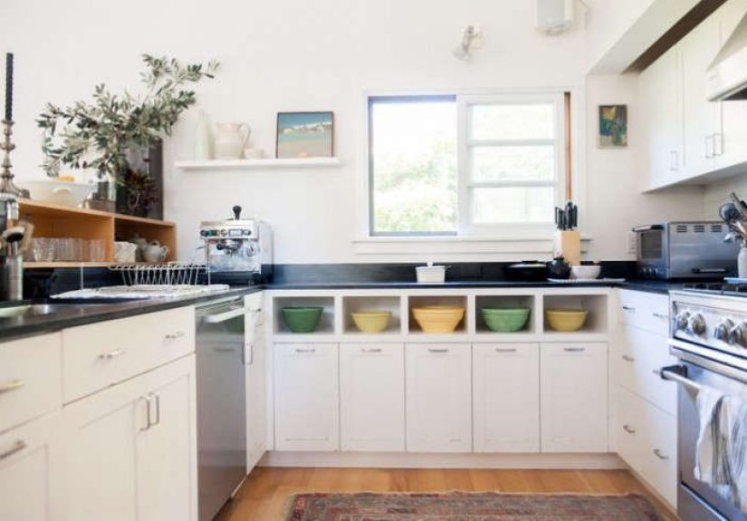 Object Lessons: The California Colors of Bauer Pottery