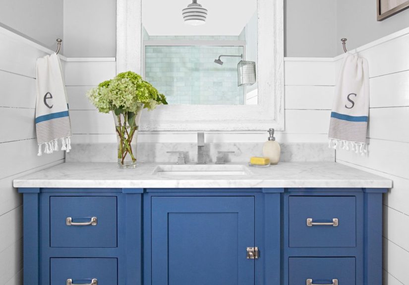 12 Small Bathroom Color Ideas for the Perfect Palette