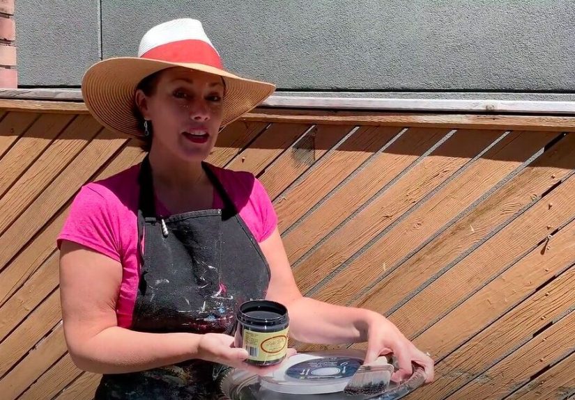 Add Some Beauty to Your Fence with DIY Decorative Plates