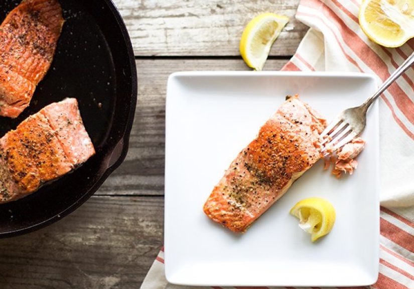 How to Cook Salmon on the Stove
