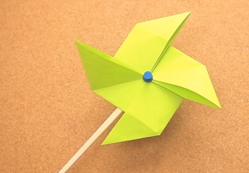 How to Make an Origami Pinwheel: 11 Steps
