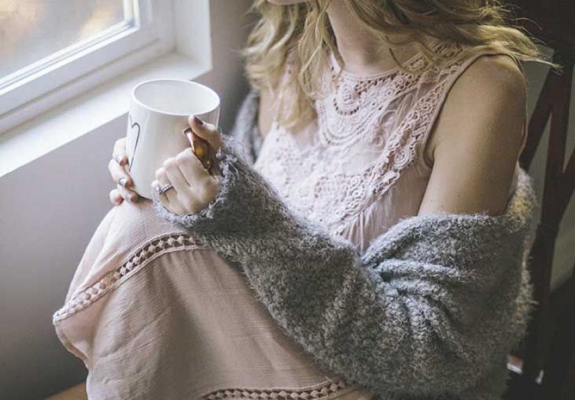 Ovulation Symptoms: What to Expect, Timing, and Tracking