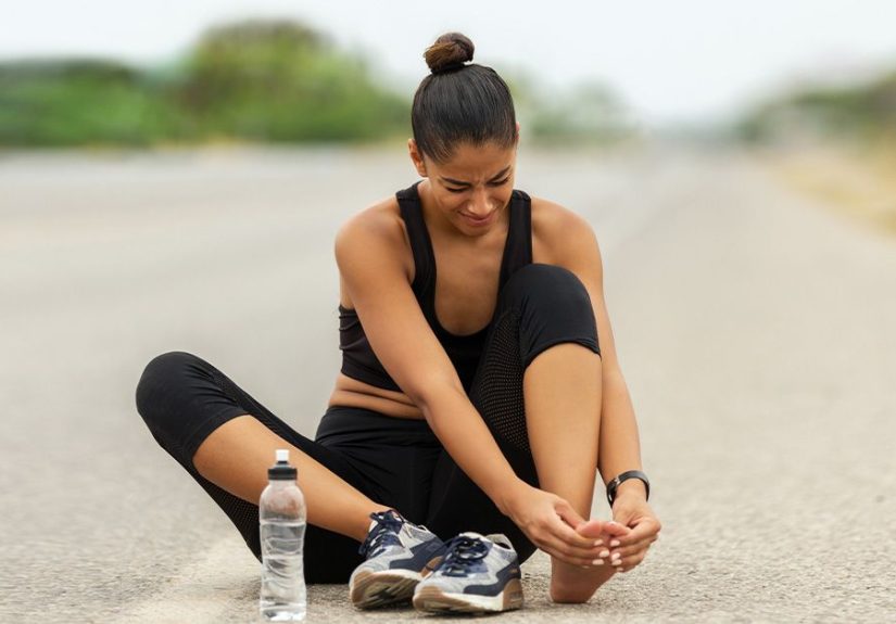 Pinky Toe Broken, Fractured, or Sprained? Symptoms and Treatment