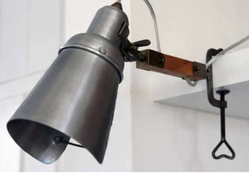Retro Metal Clip-On Light