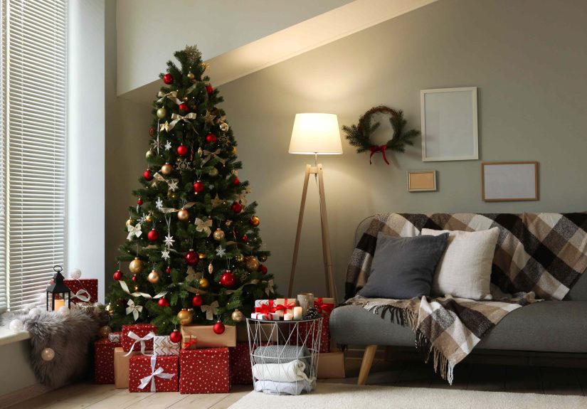 4 Easy Tricks to Disguise Eyesores in Your Home Before Holiday Guests Arrive