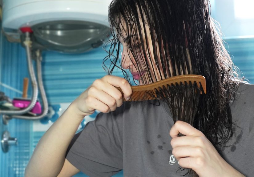 How to Wash Hair in a Sink