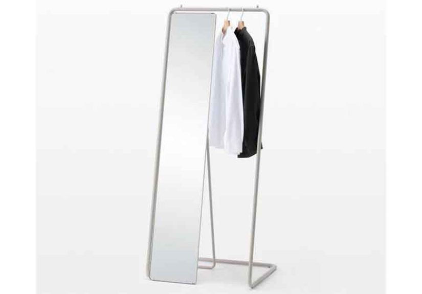 Steel Pipe Stand Mirror