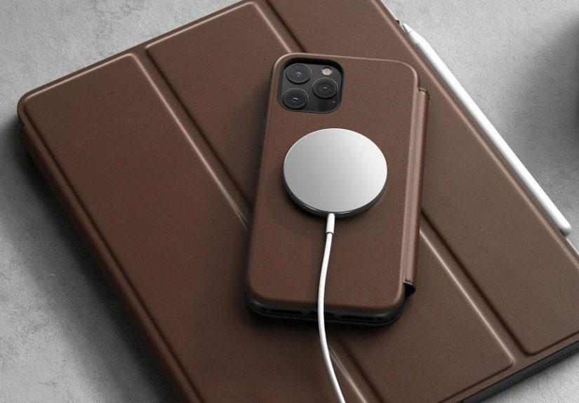 17 Best MagSafe Accessories for iPhone 12 and iPhone 13