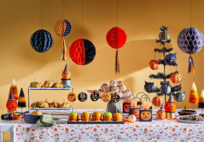 5 Retro Halloween Traditions Worth Bringing Back This Year