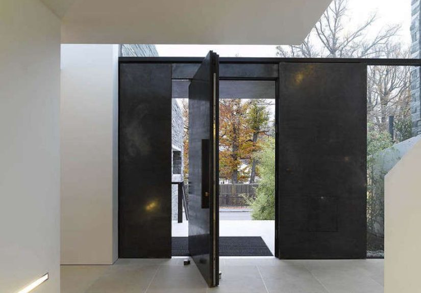 Architect Visit: Pivot Door Roundup