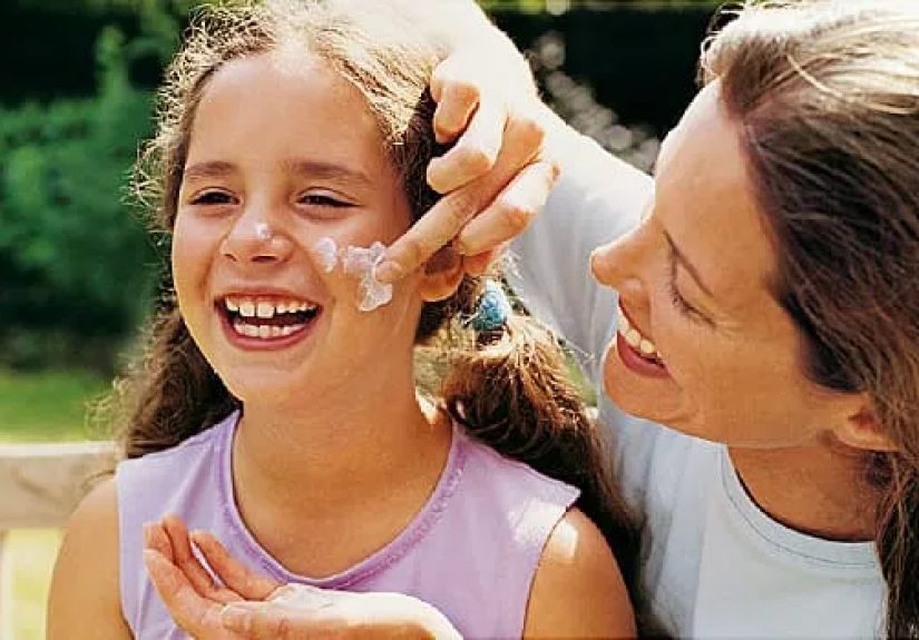 Children Common Skin Allergies: Eczema, Rash, Hives and Swelling
