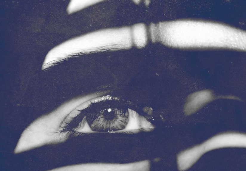 Eczema on eyelids: Causes, treatments, and more