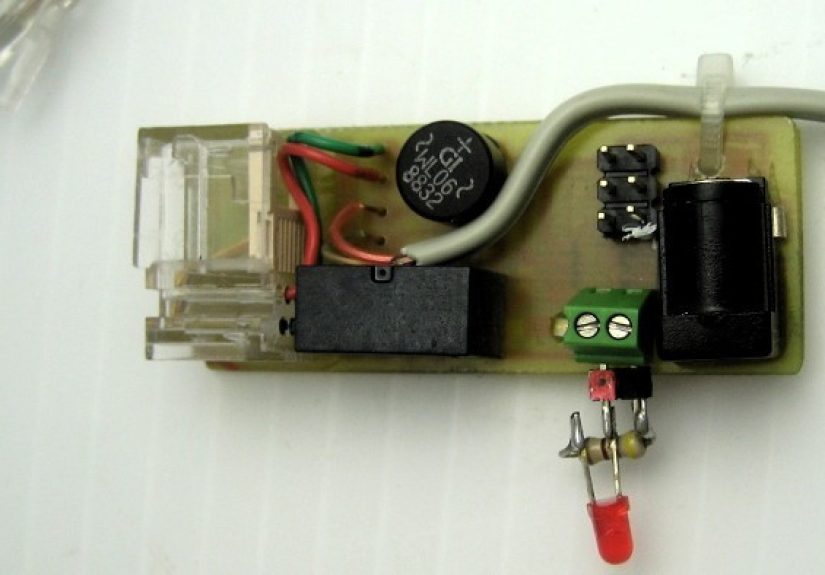 Hardware Hack Makes Robocall Blocking Service Even Better