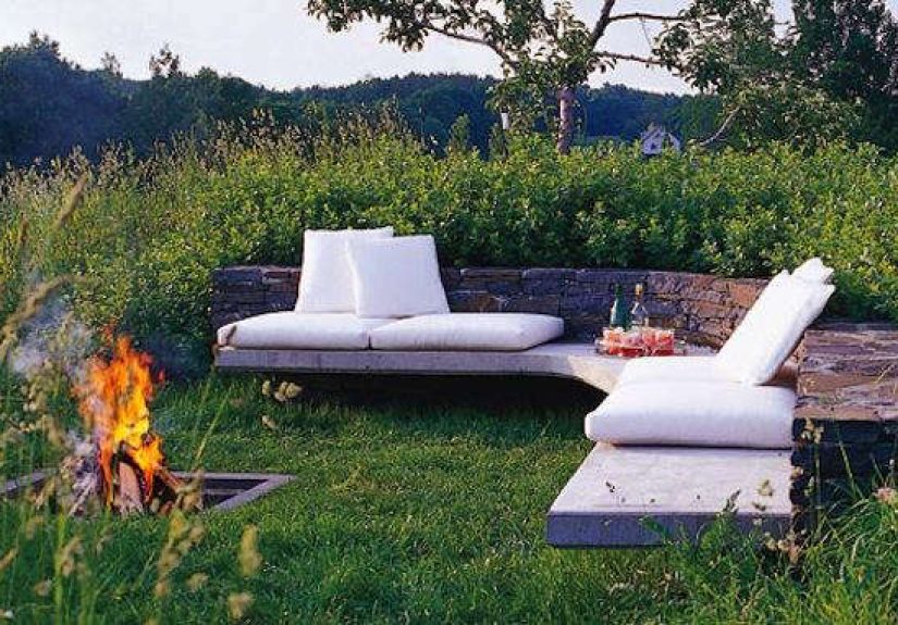 Outdoors: Firepit Roundup