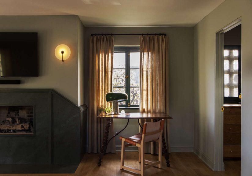 Remodelista Reconnaissance: Reath Design's Wrap-Around Curtain Rods