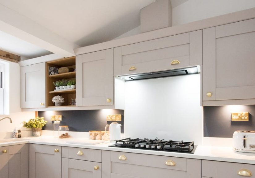 Why Designers Love the Cashmere Kitchen Trend