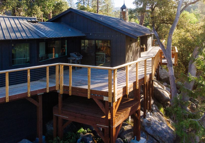 Yosemite Waterfall House: A Vacation Home Becomes a Full-Time Residence for a Nature-Loving Couple