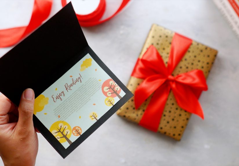 3 Ways to Wrap Books As a Gift