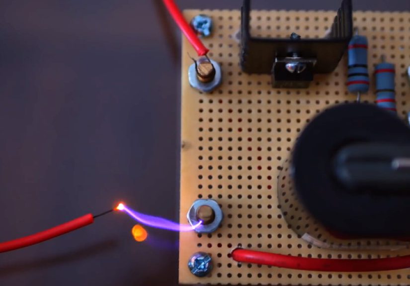 A Miniature Power Supply For High Voltage Hacking