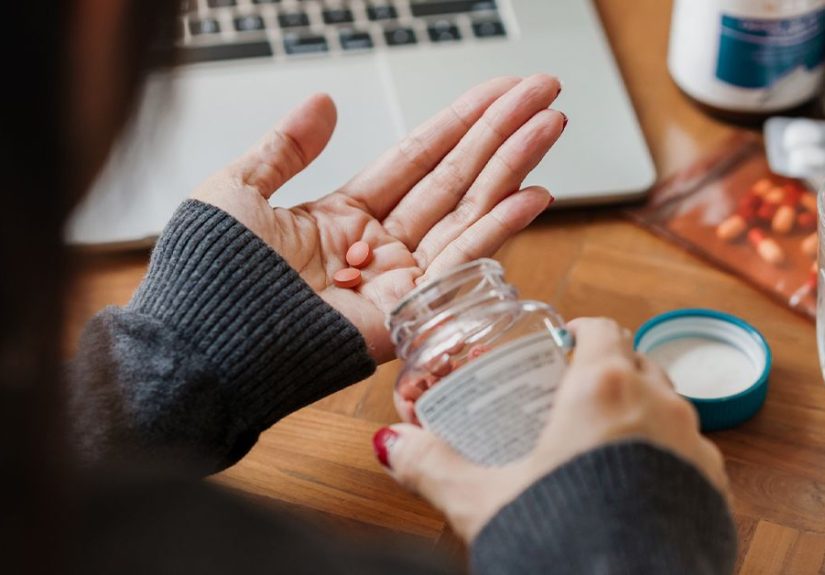 Aspirin vs. Ibuprofen: How Are they Different, When to Use Each