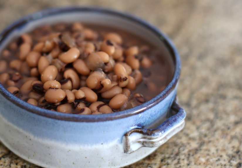 Basic Crock Pot Black-Eyed Peas Recipe