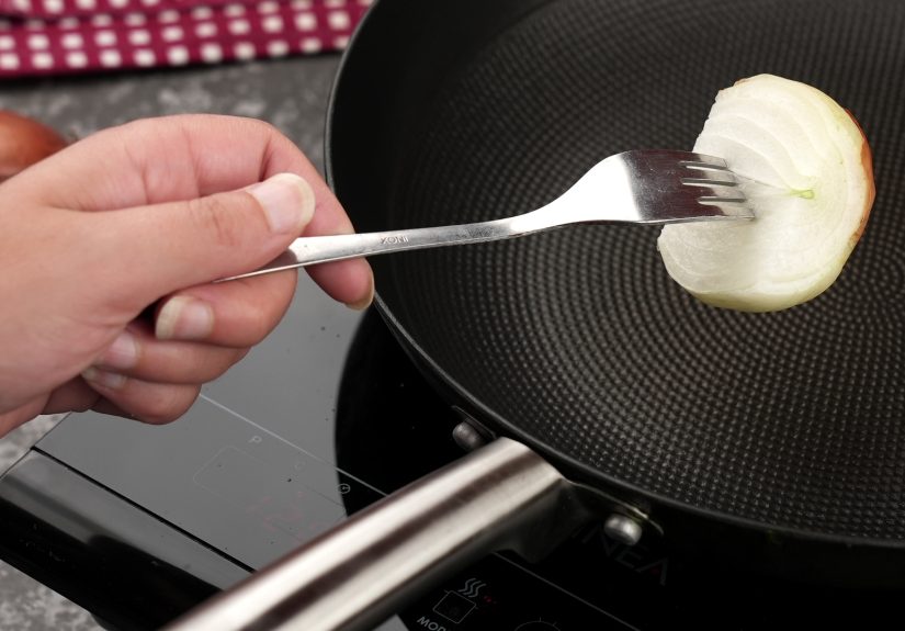How to Peel an Onion Quickly: 11 Steps