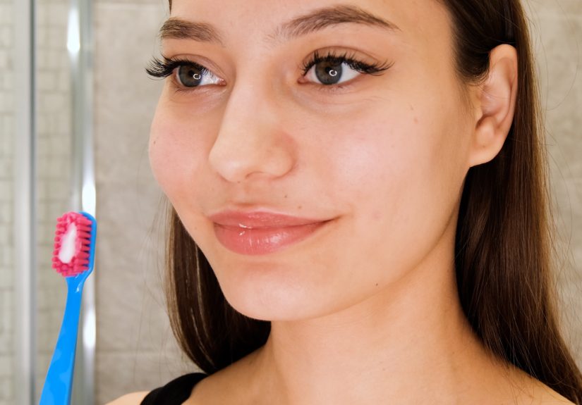 How to Smell Good Without Taking a Bath or Shower: 11 Steps