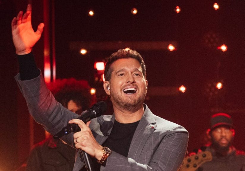 'The Voice' Fans Have Demands for Michael Bublé After He Hosts 'The Kelly Clarkson Show'