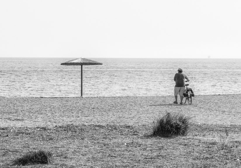 Watching People… In A Minimal Way