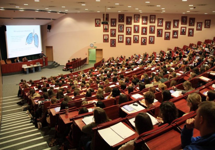 Why This Physician Teaches Health Policy in Medical School